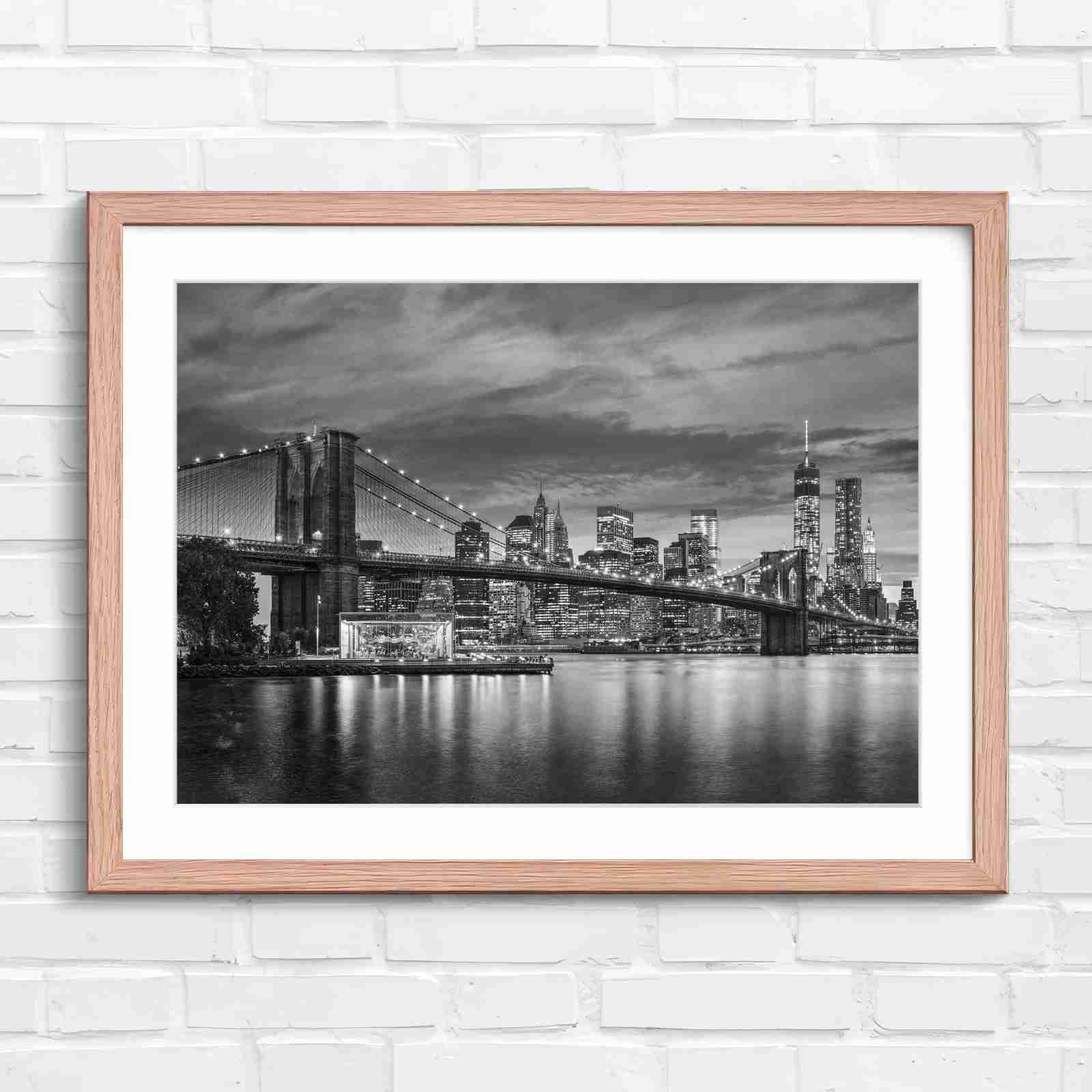 Brooklyn Bridge New York Skyline - Black & White in Oak Frame