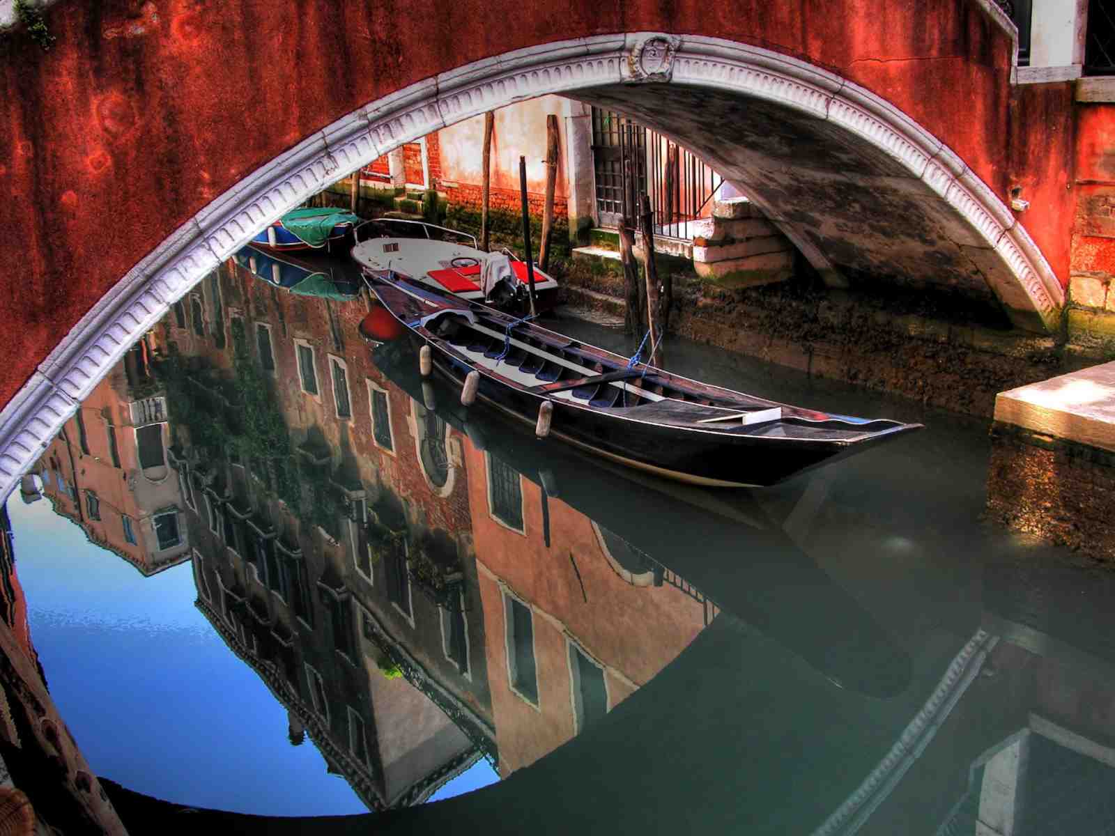 Venetian Canal Gondola Serenity Wall Art