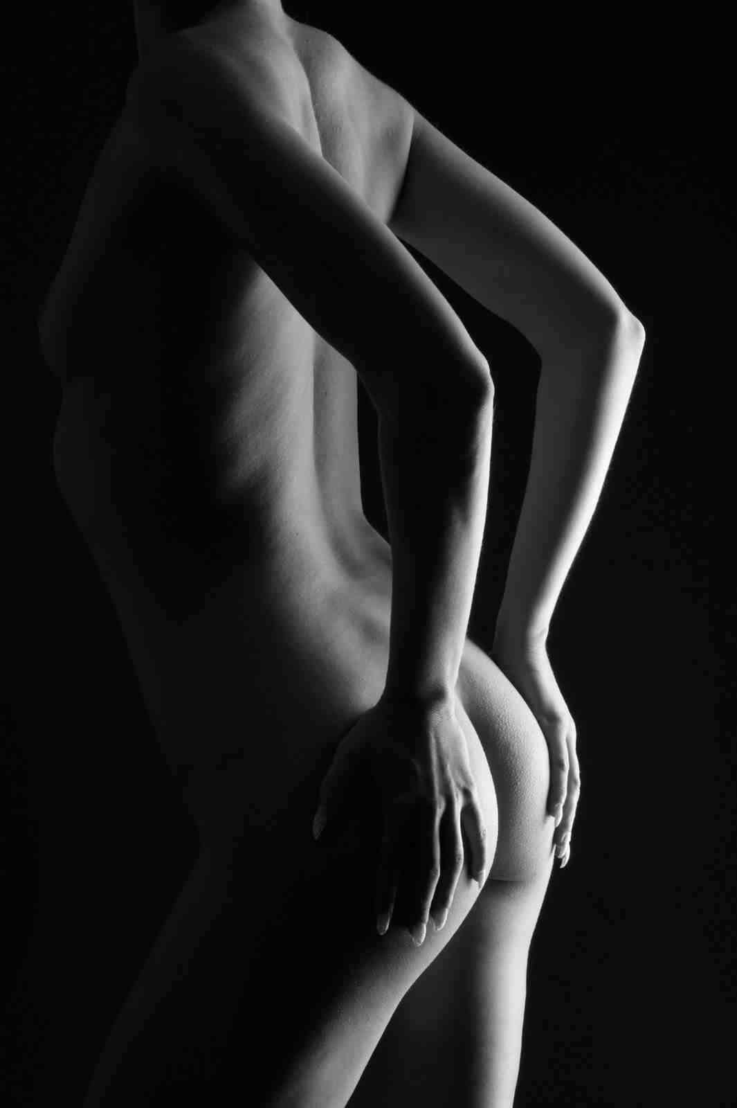 Elegant Nude Body Contour Black & White Wall Art