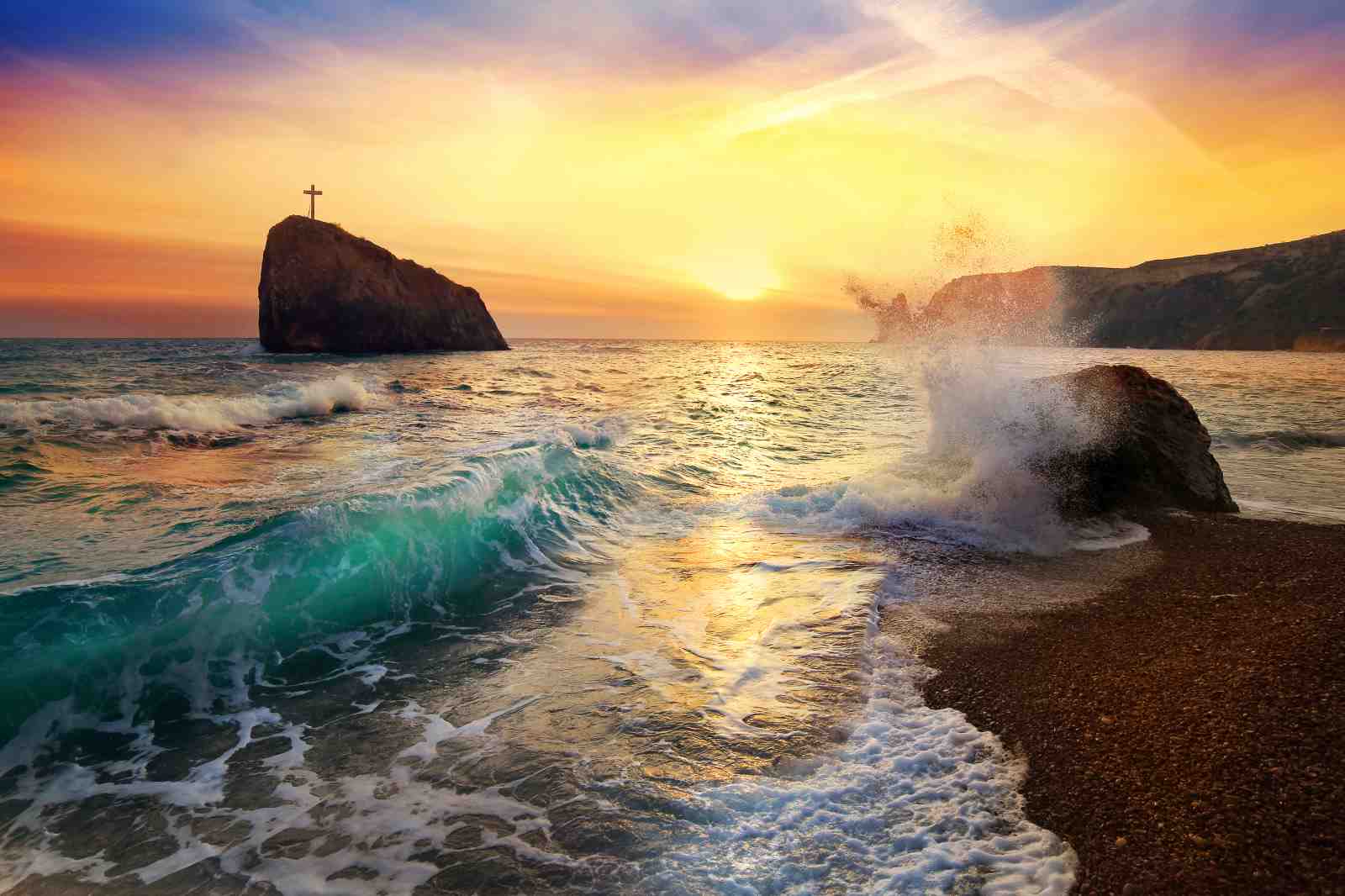 Serene Cross Sunset Beach Wall Art