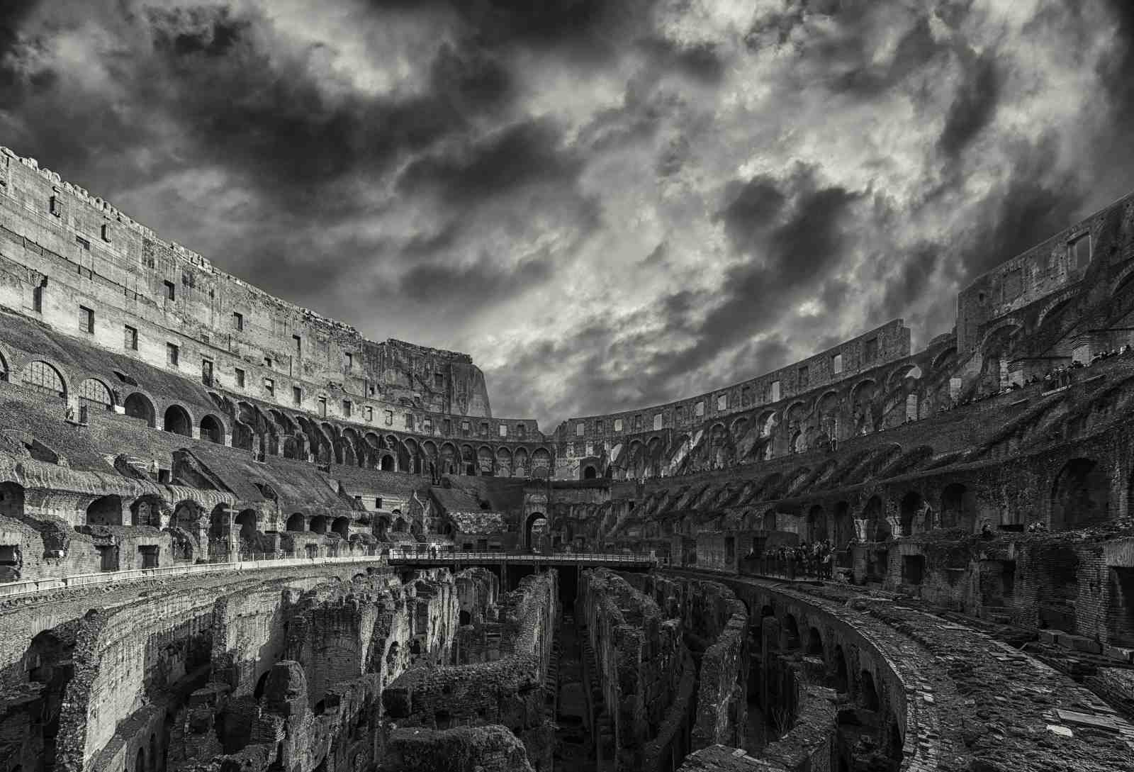 Dramatic Colosseum Architecture Wall Art