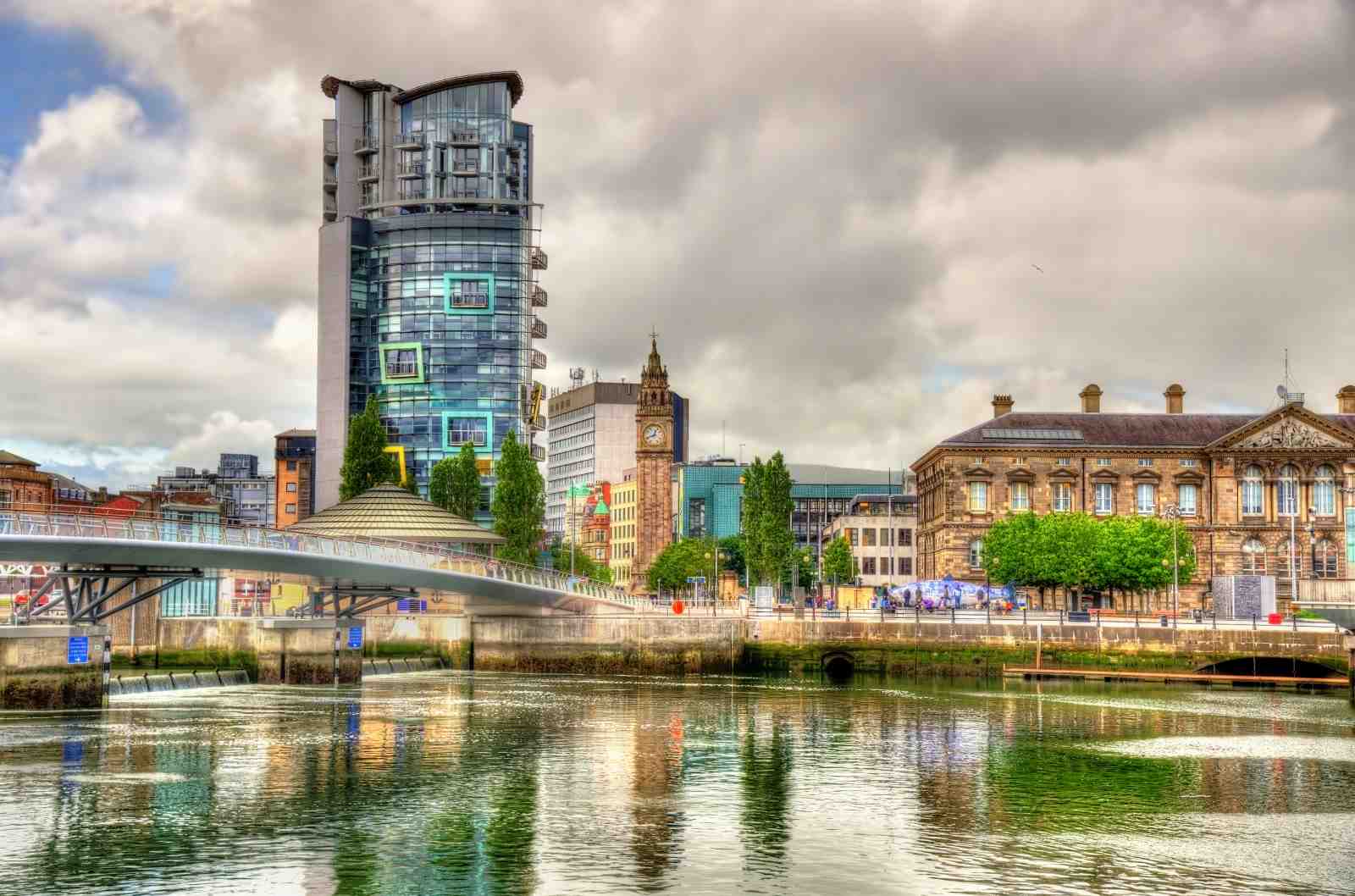 Modern Cityscape River View Wall Art
