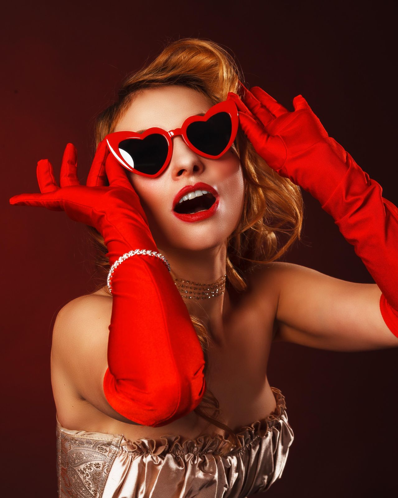 Retro Heart Sunglasses Glamour Wall Art