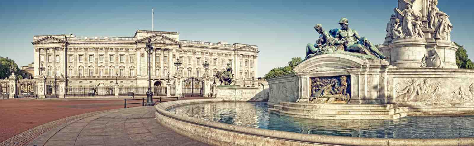 Buckingham Palace Grandeur Wall Art