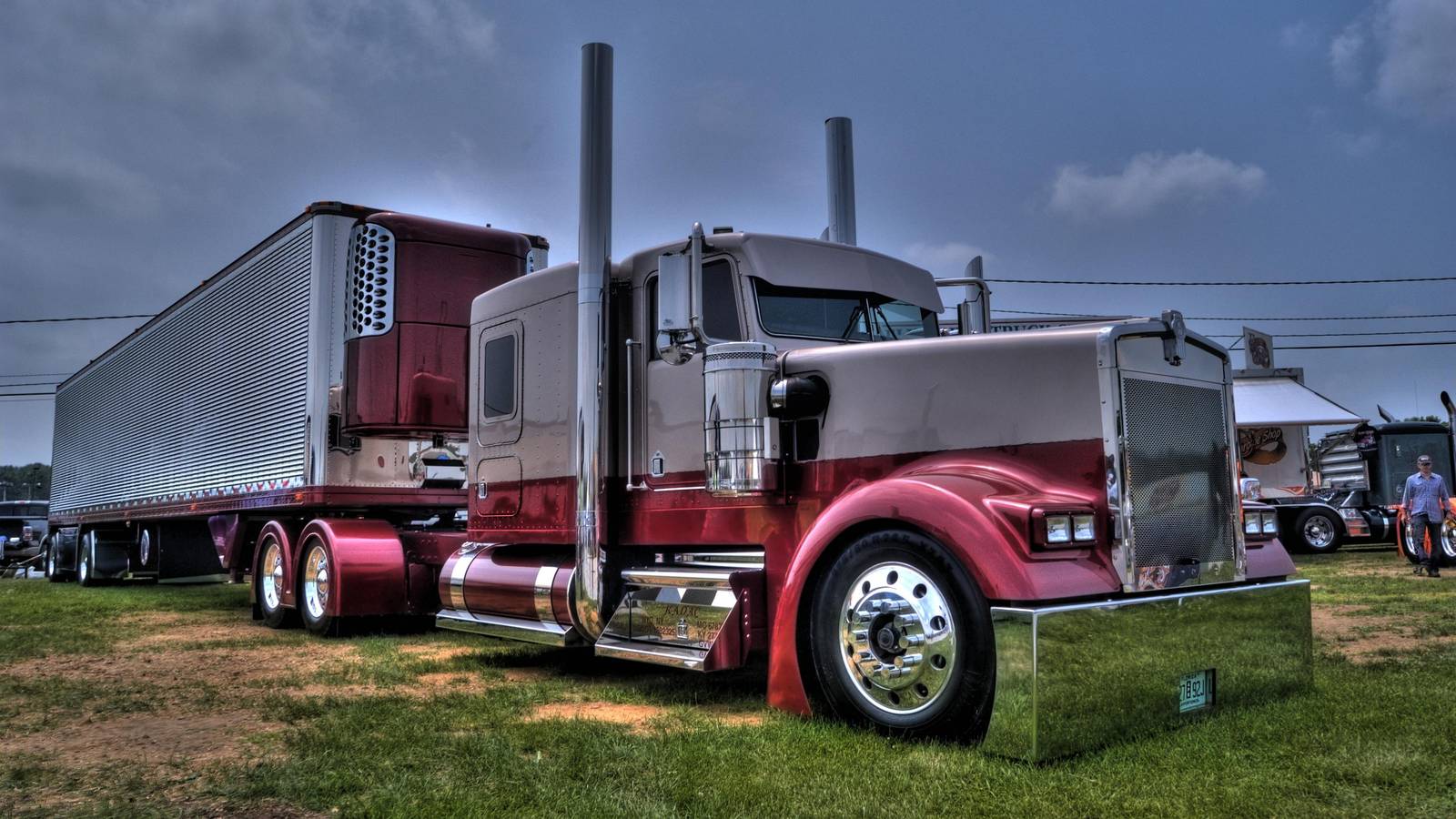 Show-Stopping Peterbilt Truck Wall Art