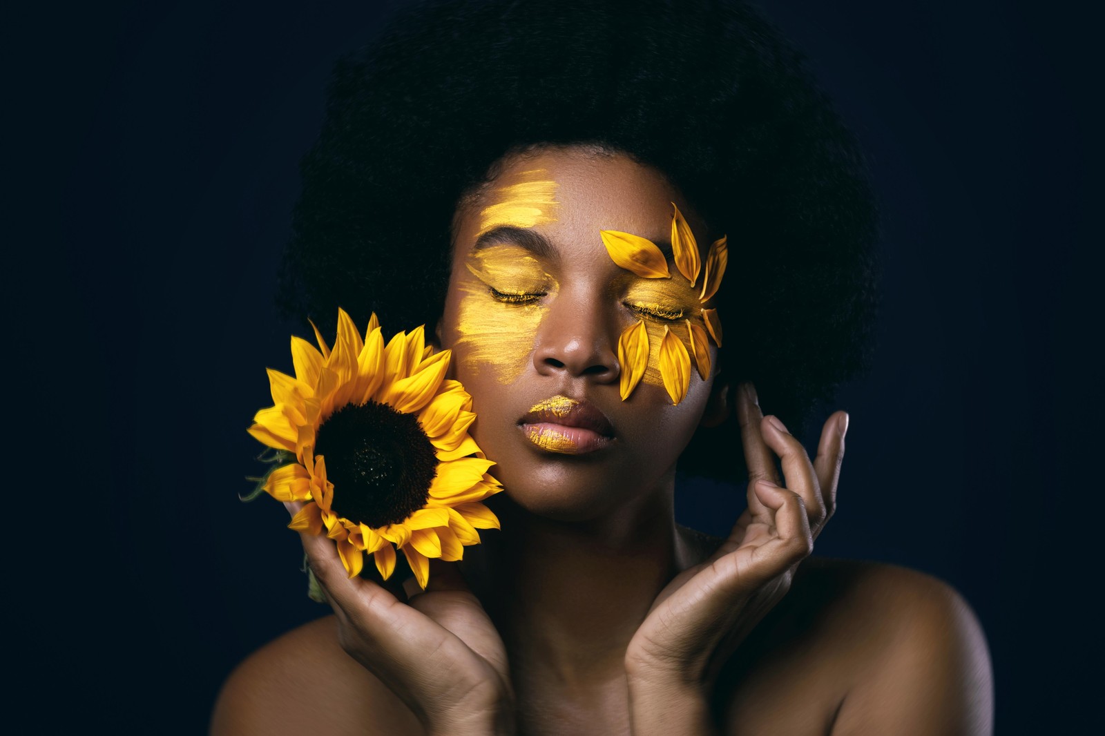 Golden Radiance Sunflower Portrait Wall Art