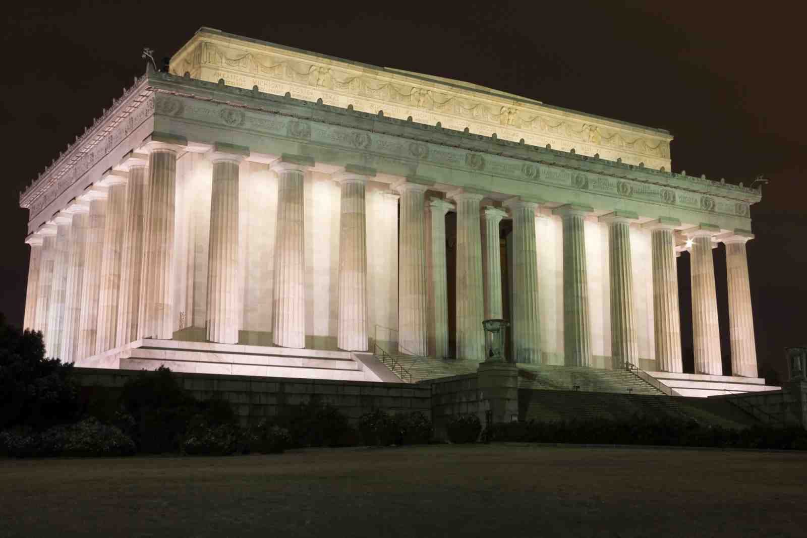 Lincoln Memorial Night View Wall Art