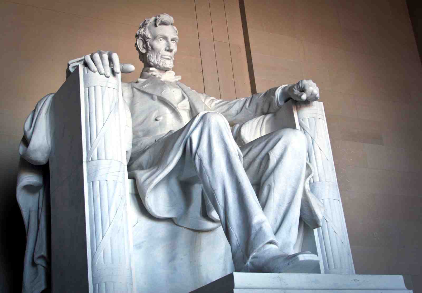 Iconic Lincoln Memorial Sculpture Wall Art