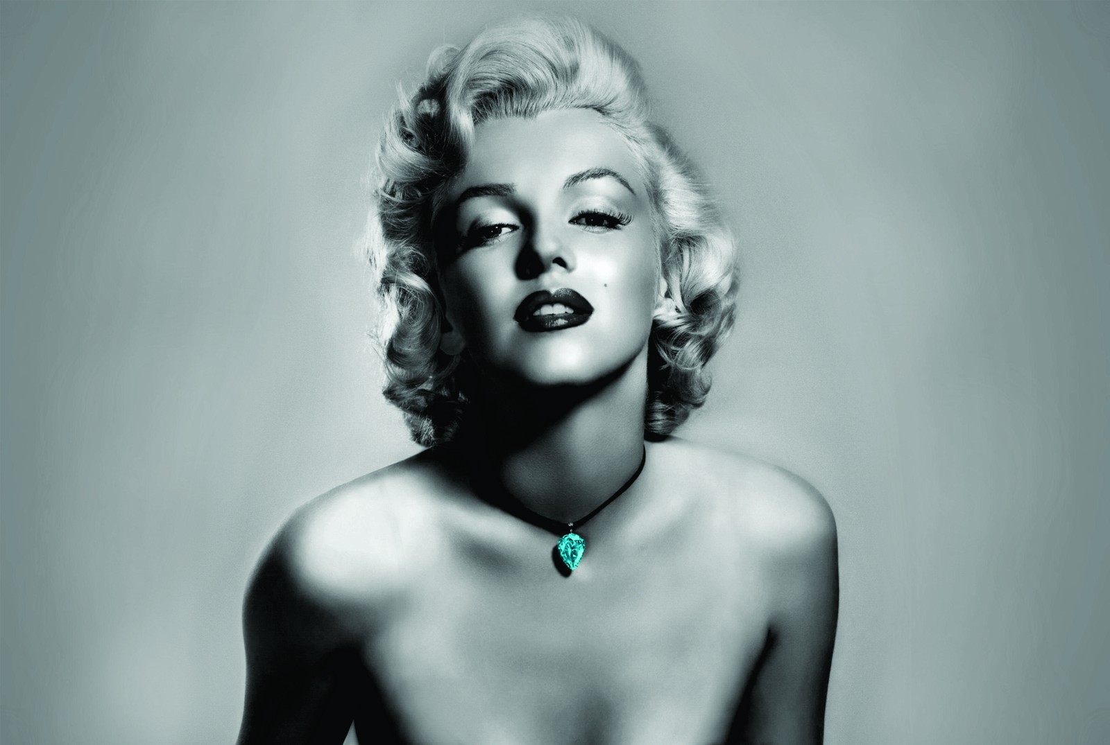 Iconic Marilyn Monroe Emerald Necklace Wall Art