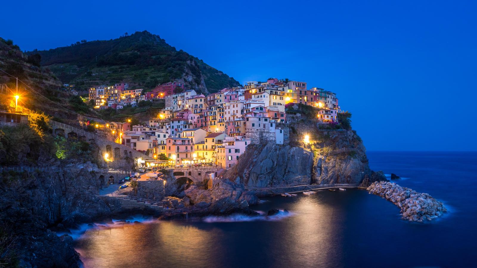 Cinque Terre Cliffside Village Wall Art
