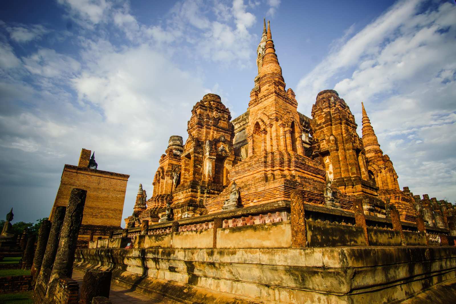 Ancient Temple Thailand Landscape Wall Art