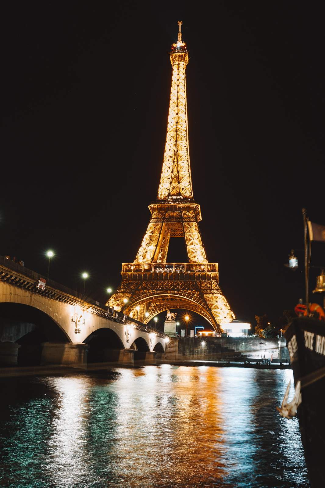 Eiffel Tower Paris Night Glow Wall Art