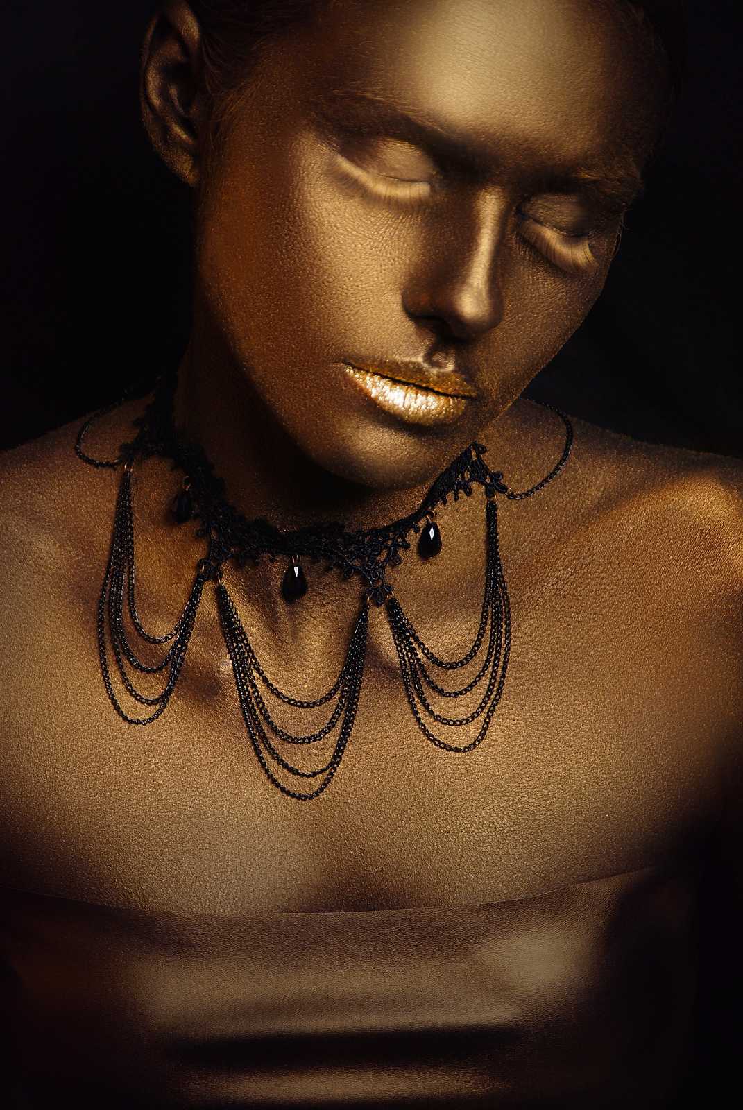 Gilded Elegance Black Choker Wall Art
