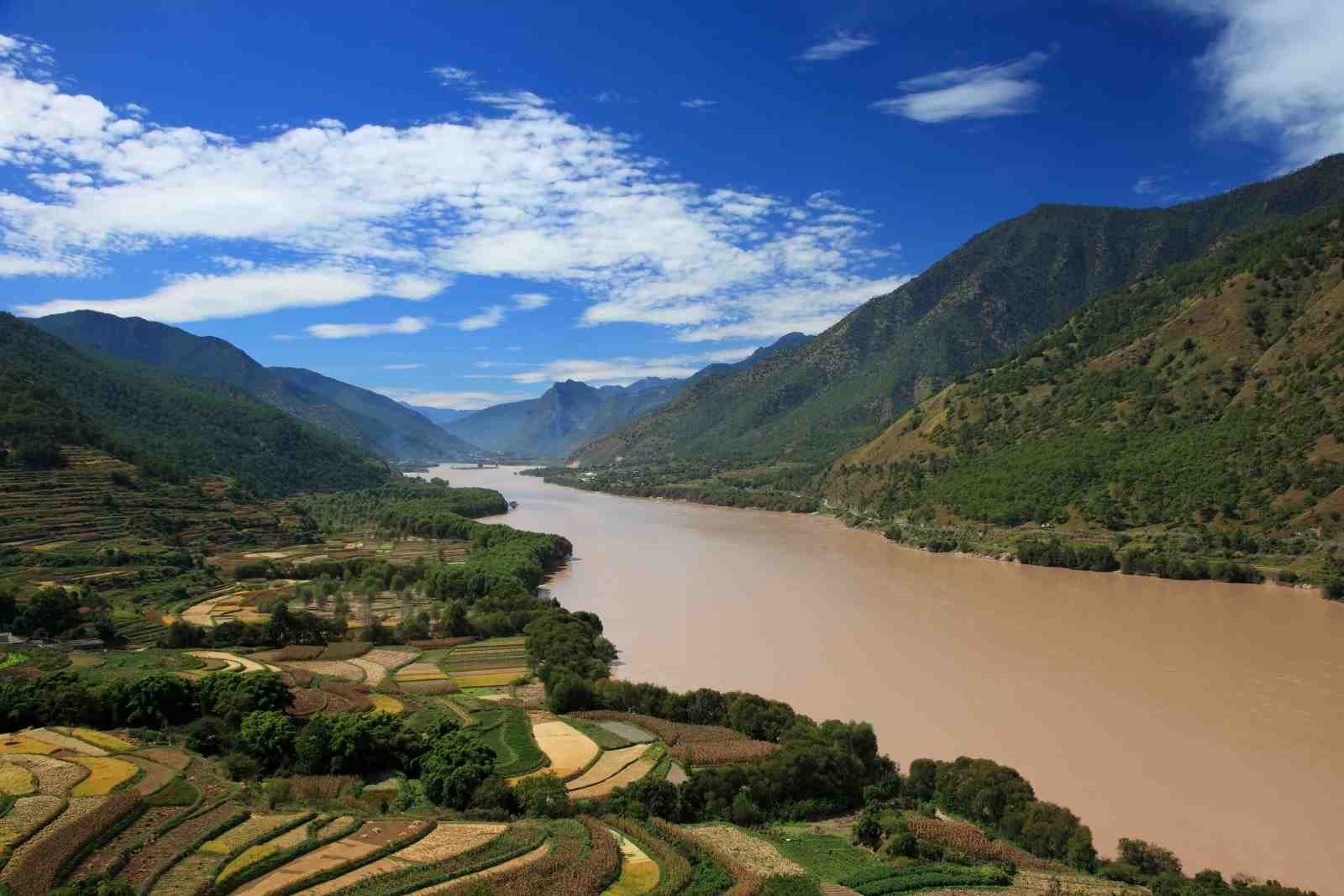 Majestic River Valley Landscape Wall Art