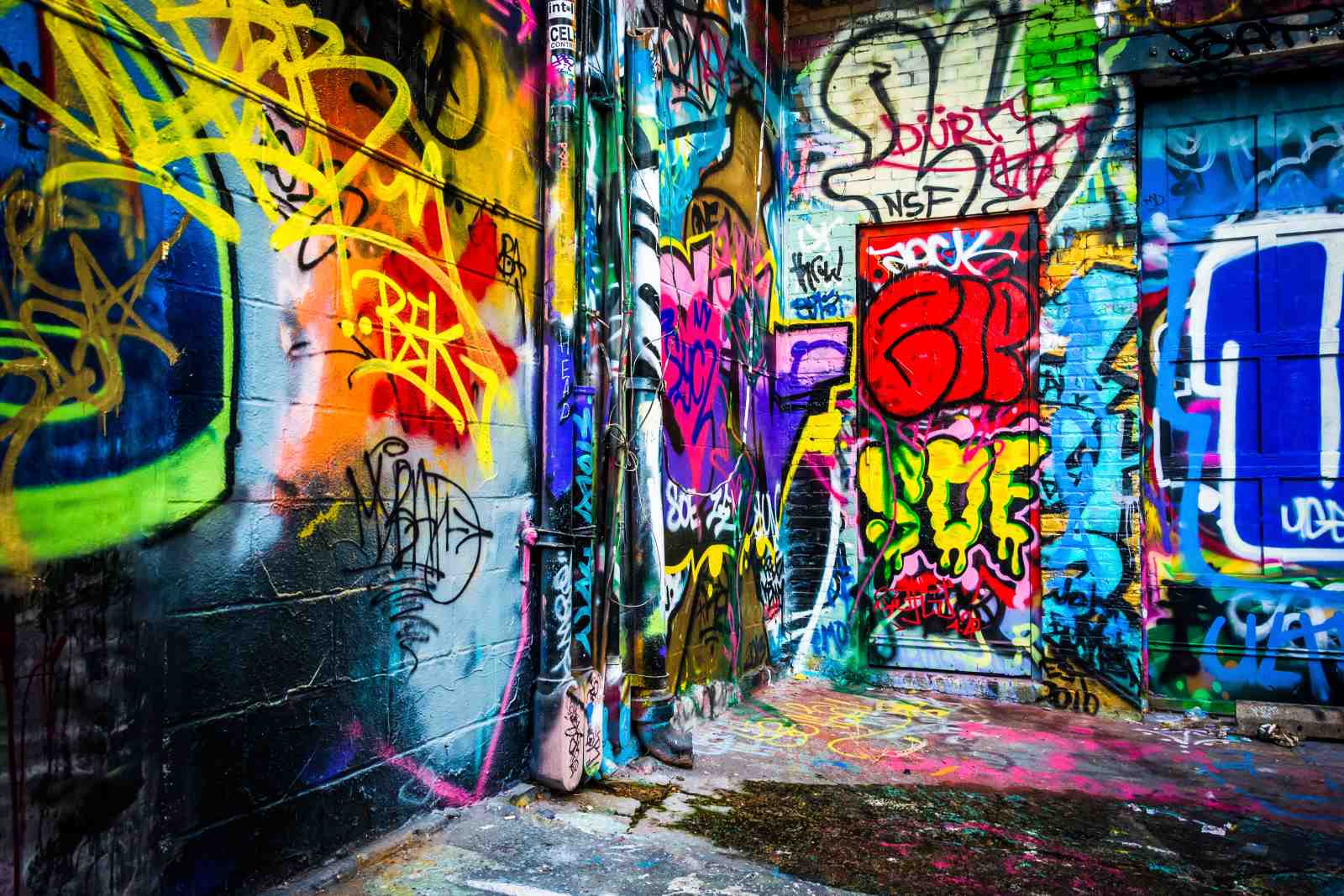 Urban Vandalism Graffiti Alley Wall Art
