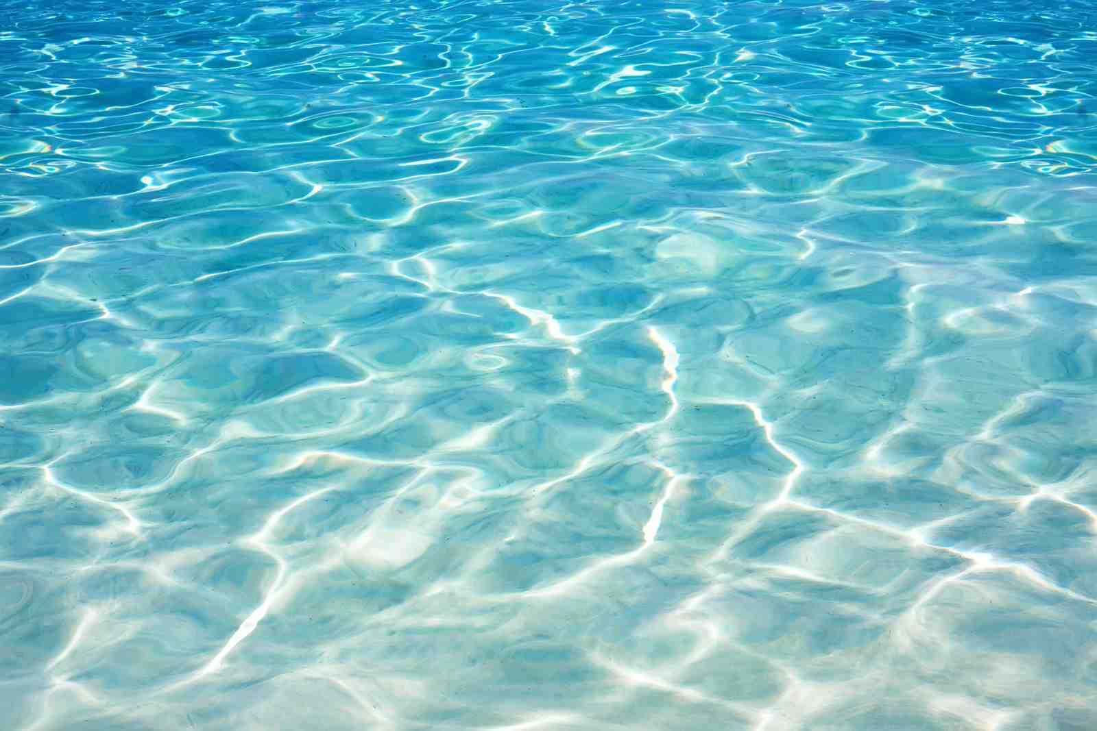 Crystal Clear Ocean Water Abstract Wall Art