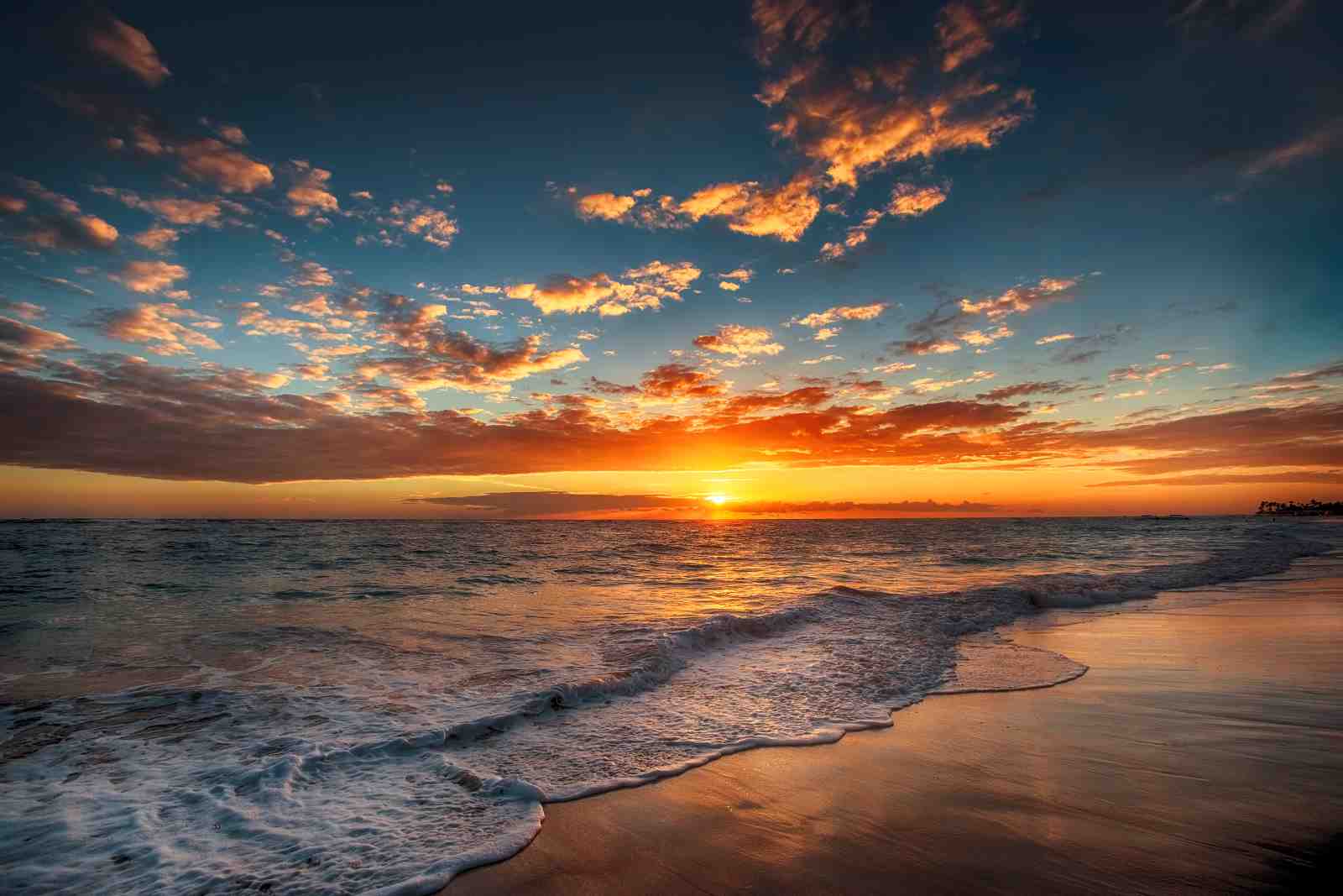 Serene Sunset Beach Ocean Wall Art