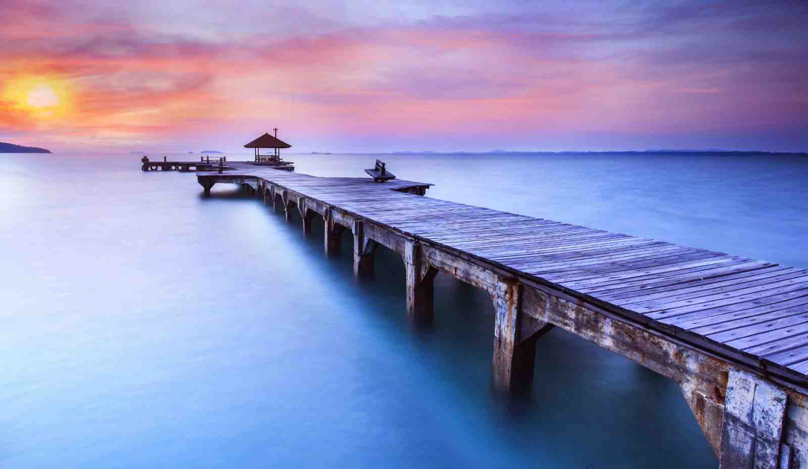 Serene Pier Sunset Wall Art