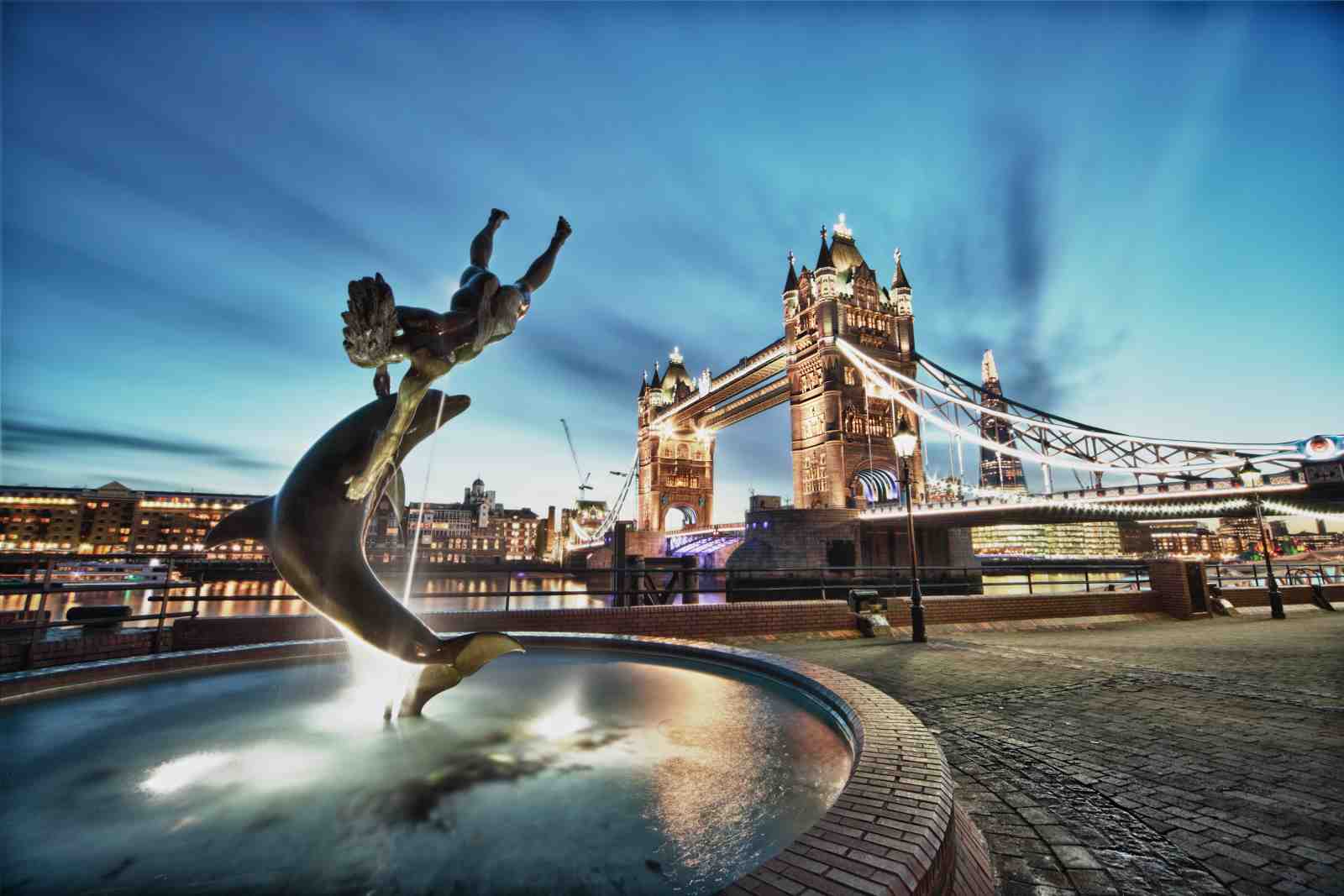 London Tower Bridge Dolphin Fountain Wall Art