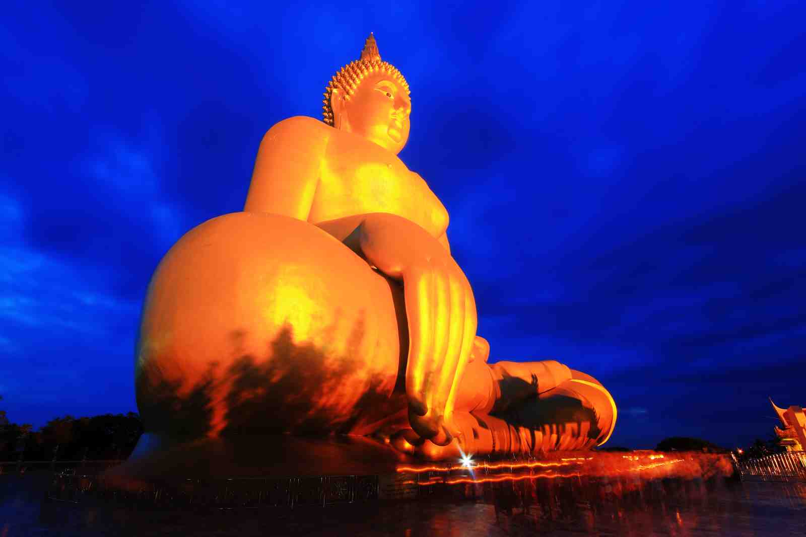 Serene Golden Buddha Meditation Wall Art