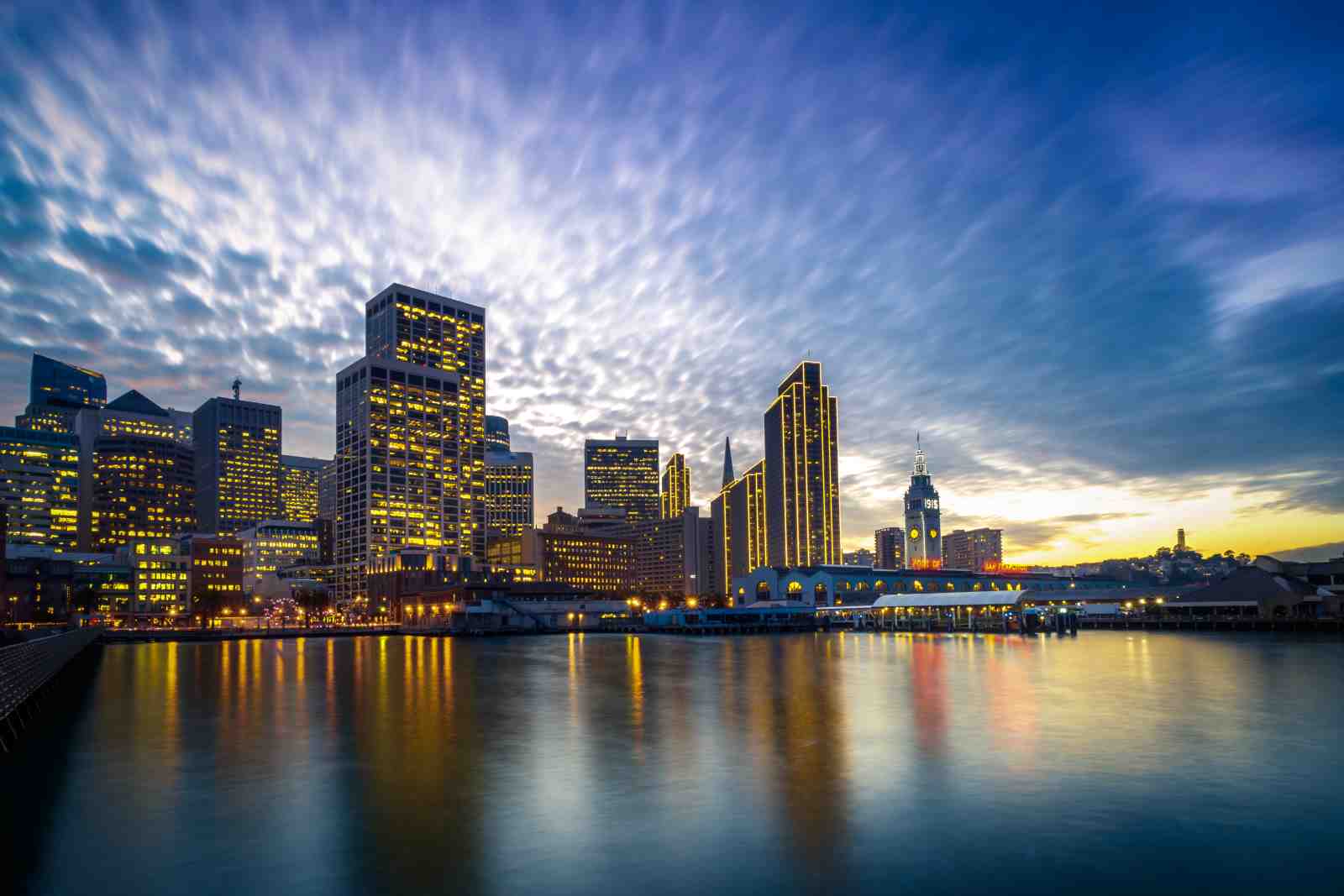 San Francisco Skyline at Dusk Wall Art