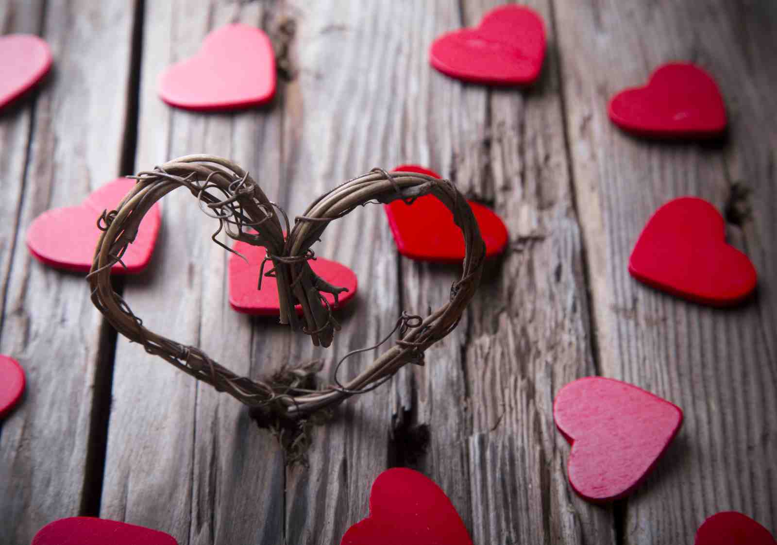 Rustic Heart Garland & Hearts Wall Art
