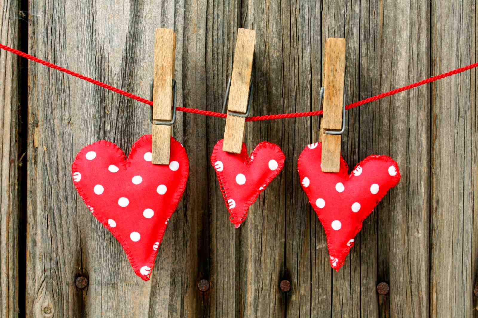 Red Polka Dot Hearts Valentine's Day Wall Art