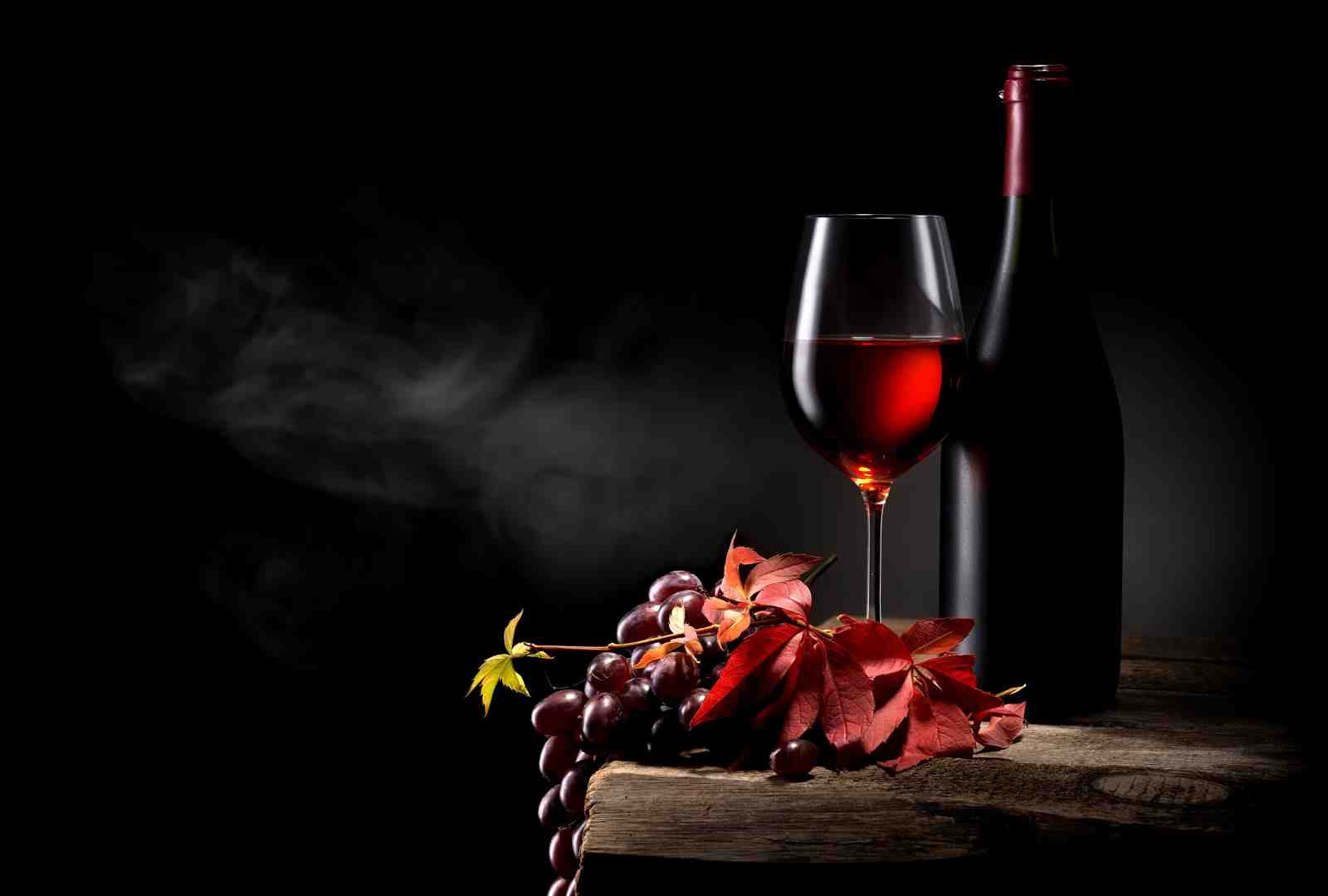 Elegant Red Wine & Grapes Wall Art
