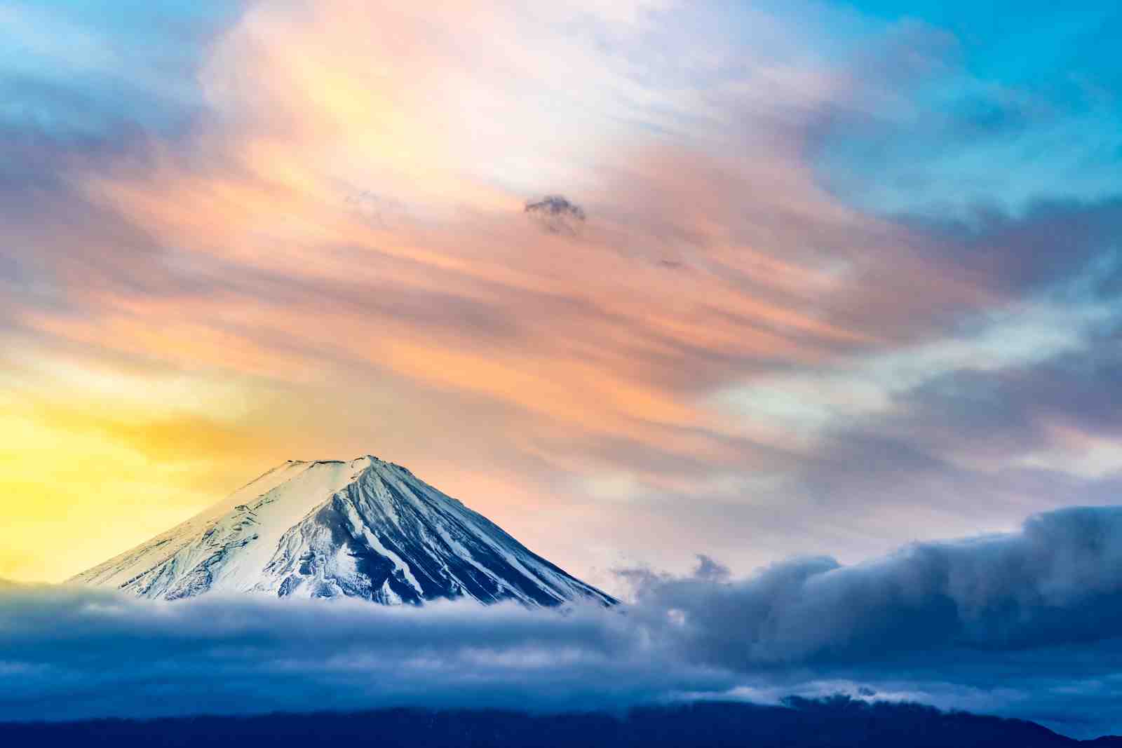 Majestic Mt. Fuji Sunrise Wall Art - Serene Japanese Art