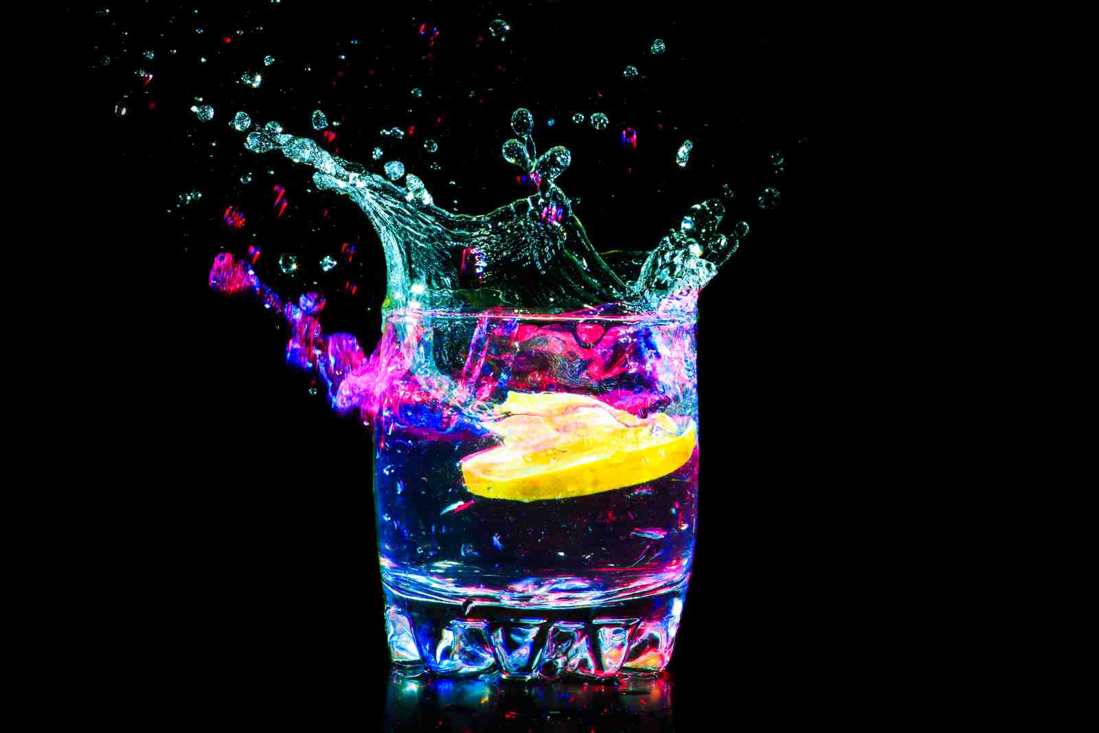 Vibrant Splash Lemon Drink Wall Art