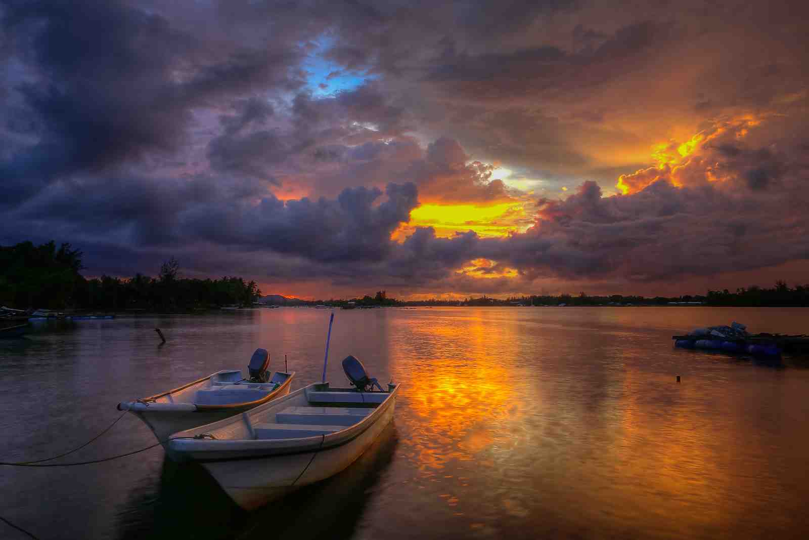 Serene Sunset Boats Wall Art