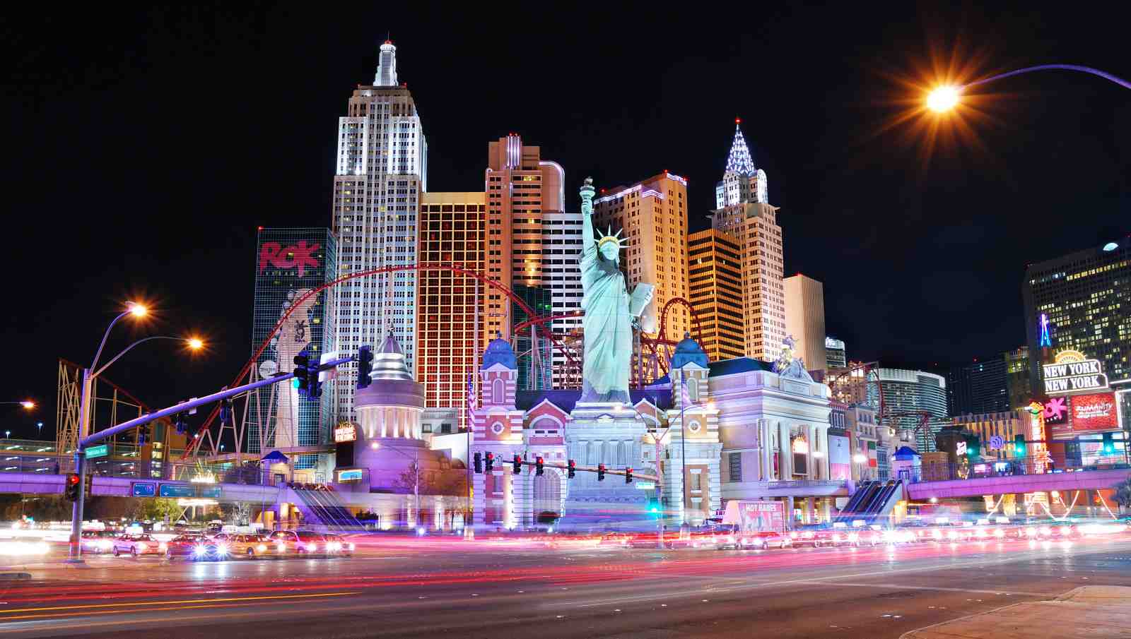 Vibrant Vegas Skyline Statue of Liberty Wall Art