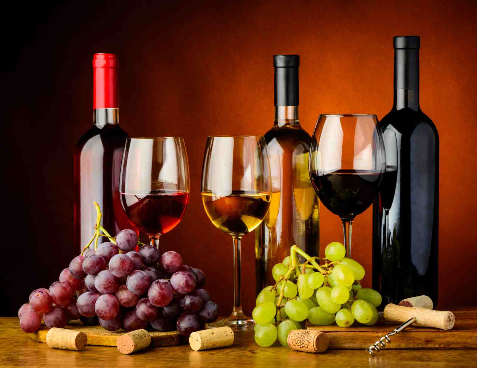 Elegant Wine & Grapes Wall Art - Home Decor