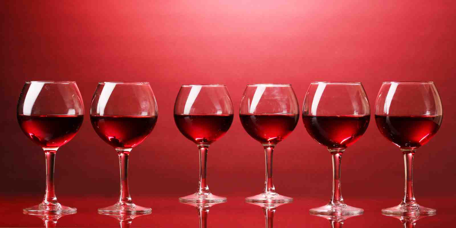 Elegant Red Wine Glasses Wall Art