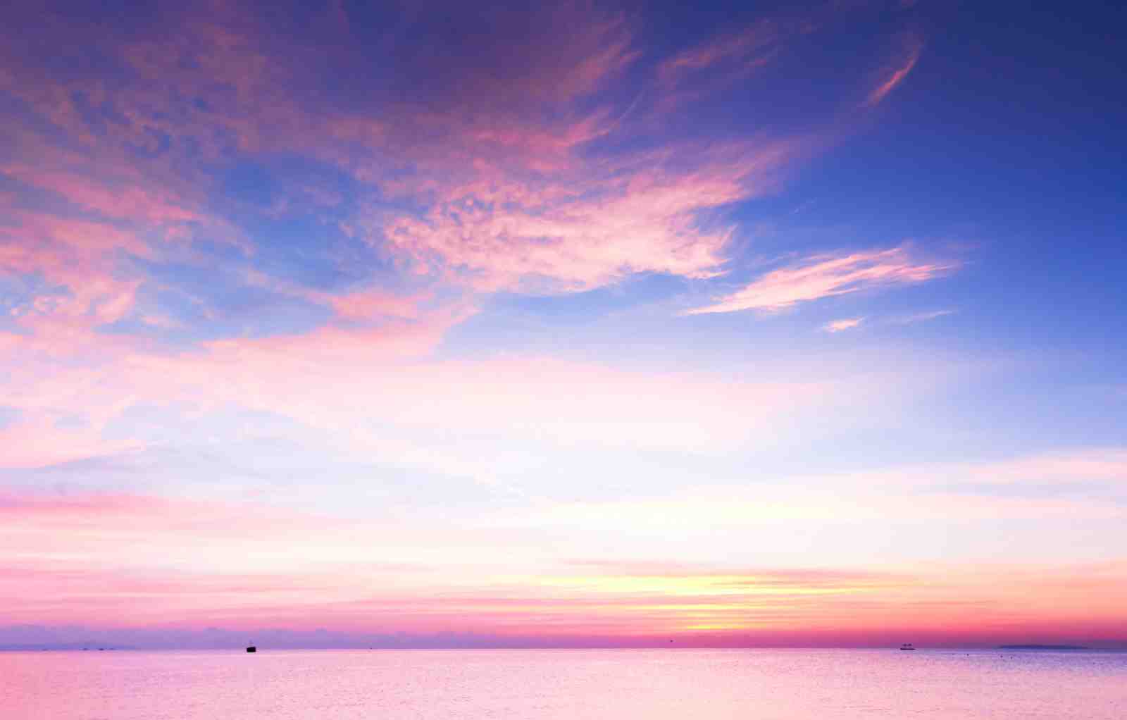 Serene Pink & Blue Sky Ocean Sunset Wall Art