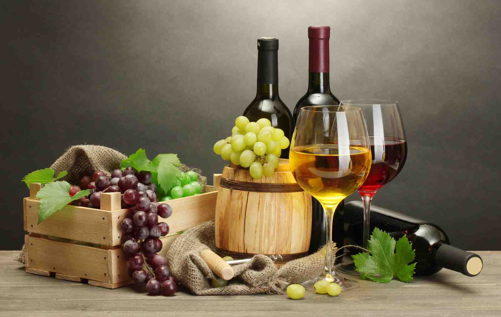 Elegant Wine & Grapes Still Life Wall Art