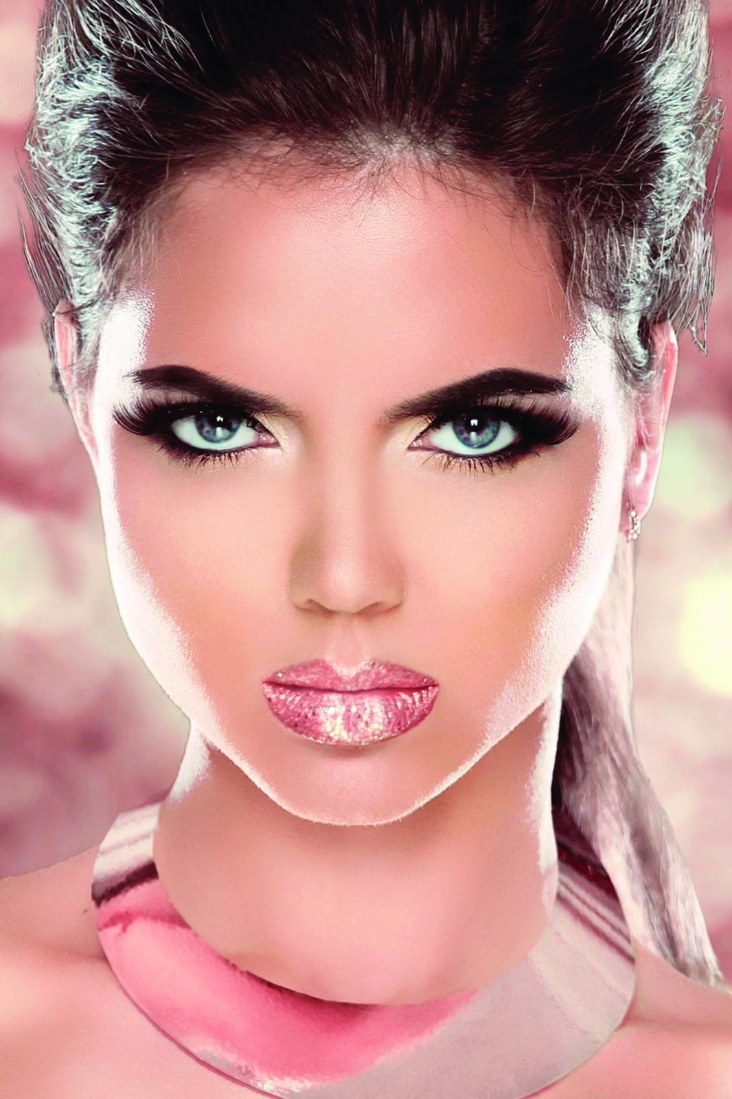 Glamorous Diva Portrait Wall Art