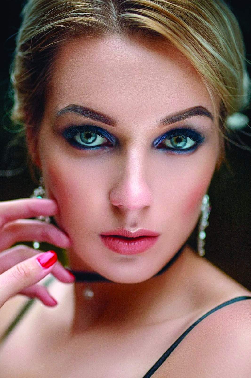 Captivating Eyes Portrait Wall Art