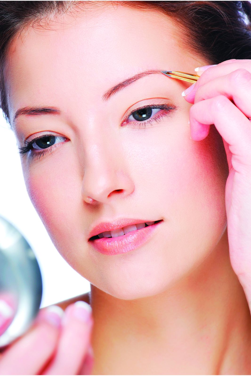 Elegant Beauty Eyebrow Tweezing Wall Art