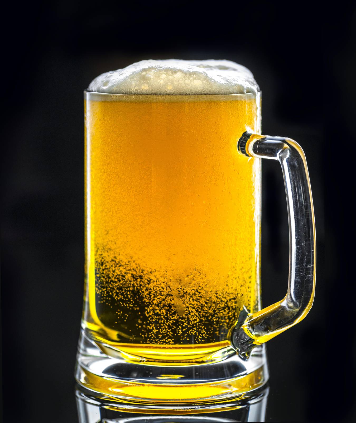 Golden Ale Refreshment Close-Up Wall Art