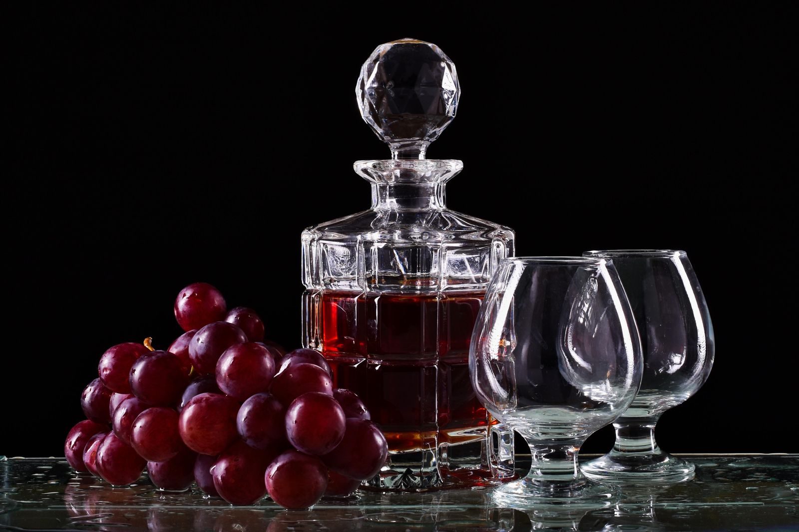 Elegant Brandy & Grapes Wall Art