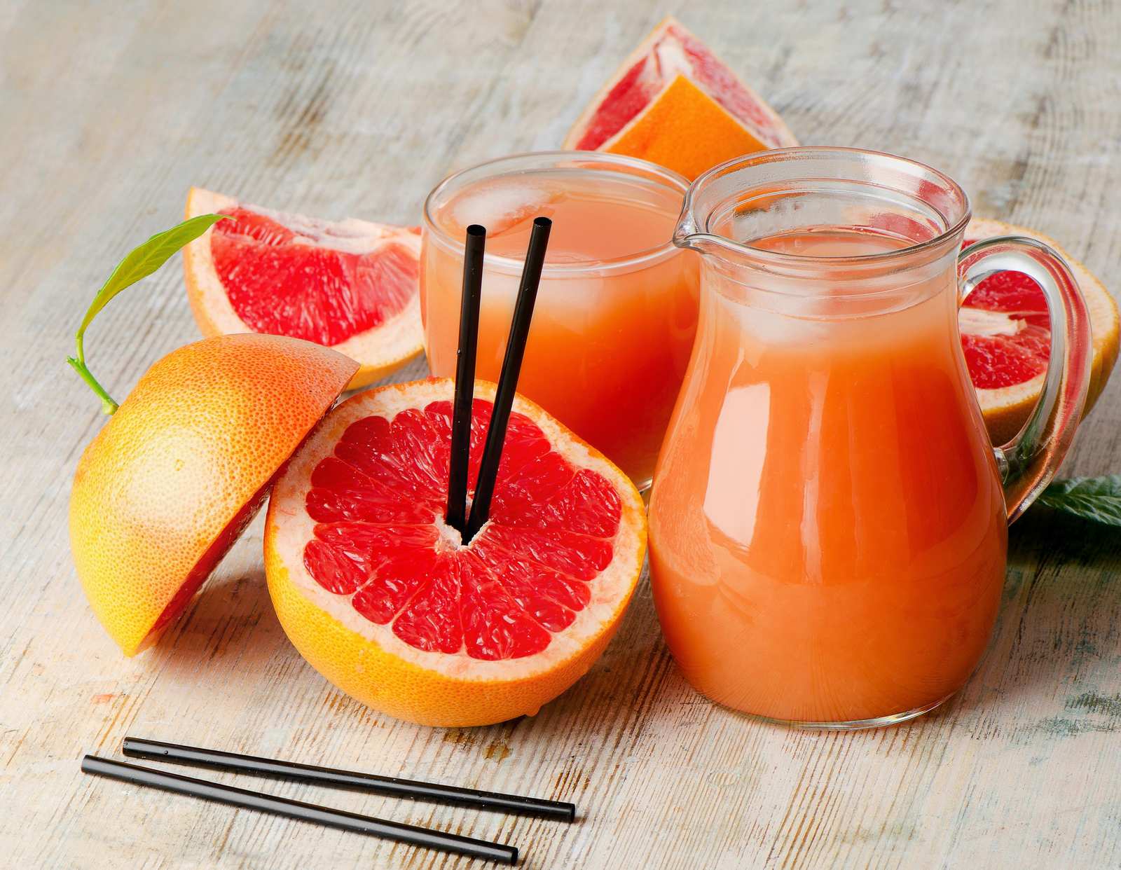Refreshing Grapefruit Juice & Slices Wall Art